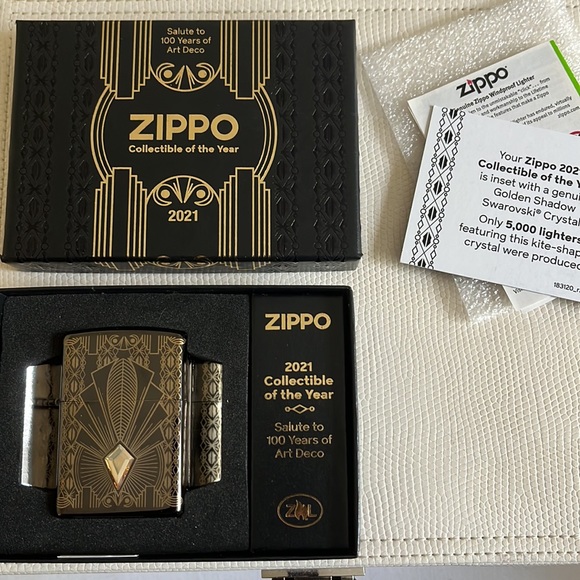 COPY - Zippo Collectible of the Year 2021 - Picture 2 of 7